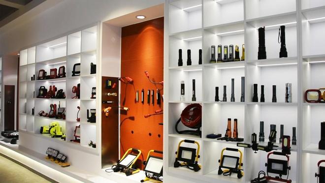 00家小厂包机出海狂揽80亿称霸全球瓦力棋牌试玩浙江小镇“反杀”义乌！8(图15)