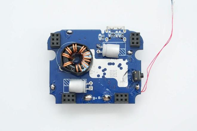 C方案绿联100W大功率快充移动电源拆解瓦力游戏内置智融科技SW6301 SO(图12)