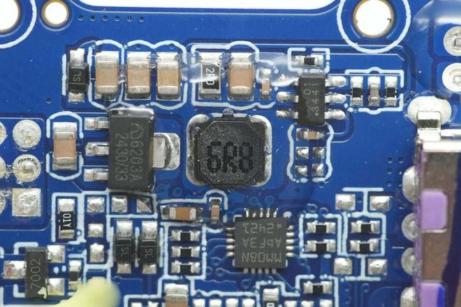 C方案绿联100W大功率快充移动电源拆解瓦力游戏内置智融科技SW6301 SO(图9)